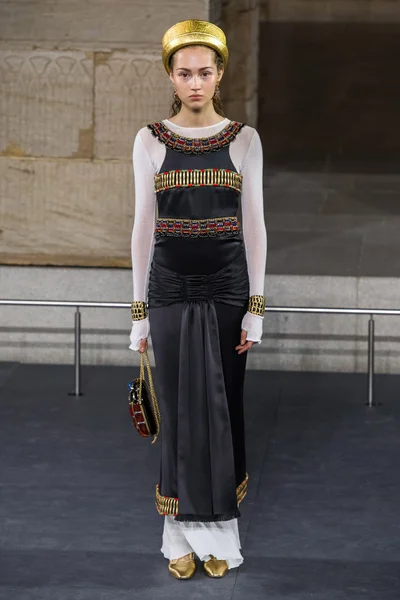 Look 72